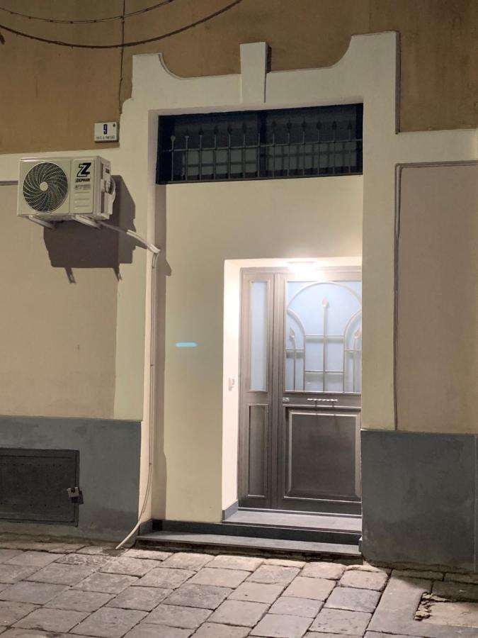 Nuovissimo Appartamento Indipendente Al Centro !! Catania Kültér fotó